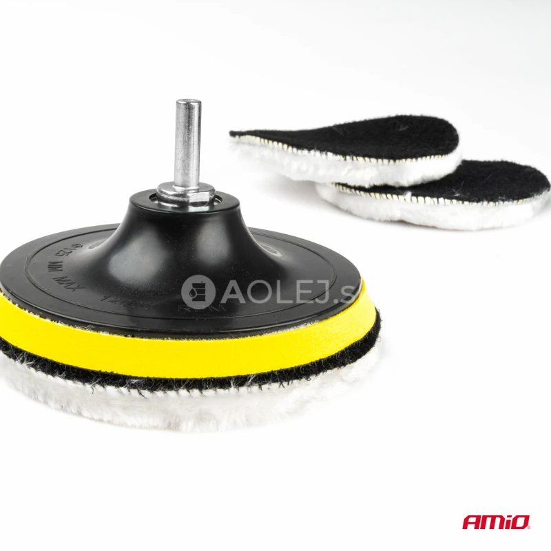 Sada le&scaron;tiacich kot&uacute;čov s adapt&eacute;rom