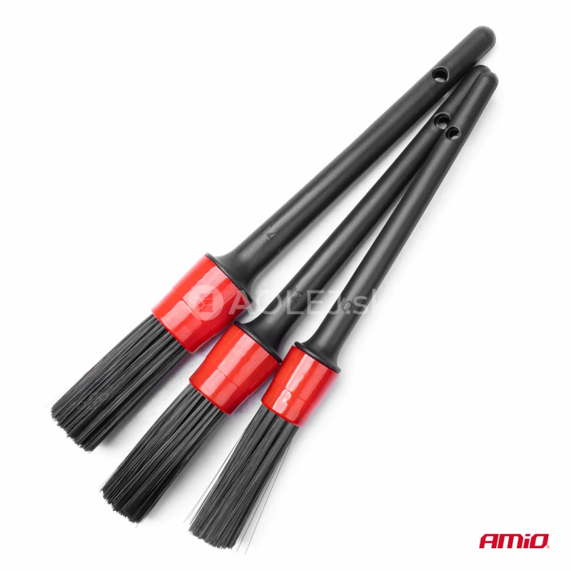 Sada detailingov&yacute;ch &scaron;tetcov mal&aacute; 3ks