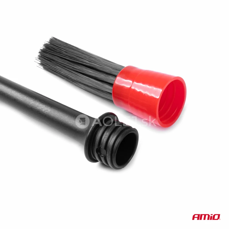 Sada detailingov&yacute;ch &scaron;tetcov mal&aacute; 3ks