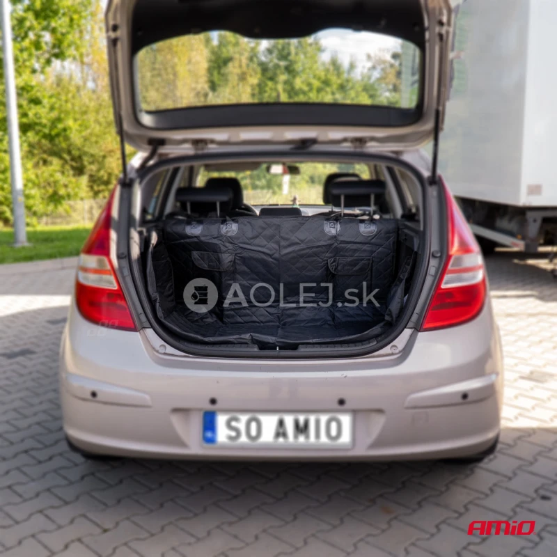 Chránič kufra auta pre psa