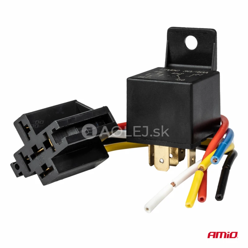 Univerz&aacute;lne rel&eacute; s kockou a k&aacute;blami AMIO-03510