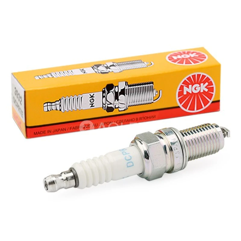 NGK 3932 Zapaľovacia sviečka DCPR7E