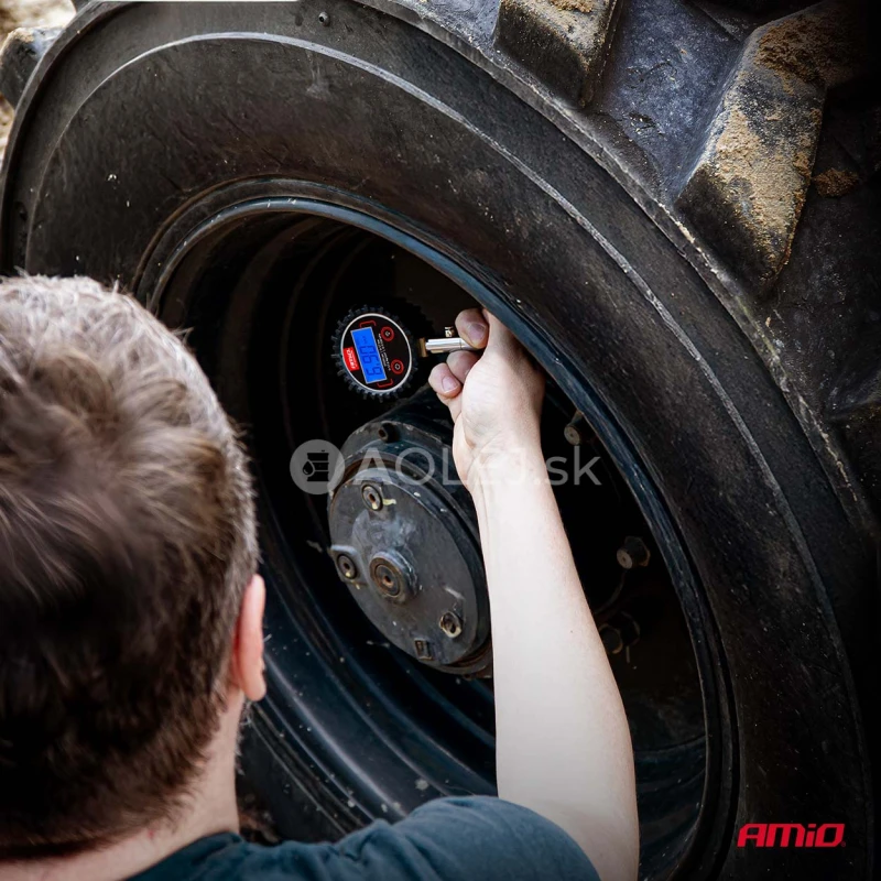 Pneumerač digit&aacute;lny s otočnou hlavicou a resetovac&iacute;m ventilom 17 bar AMiO-04464