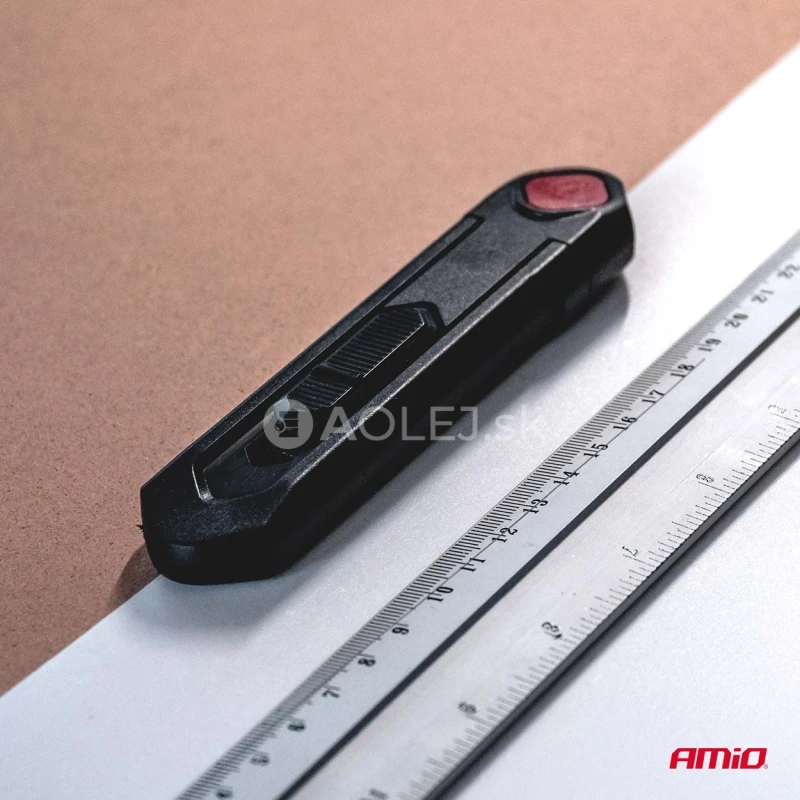 Univerz&aacute;lny odlamovac&iacute; n&ocirc;ž 61x19x0,6mm AMiO-04816