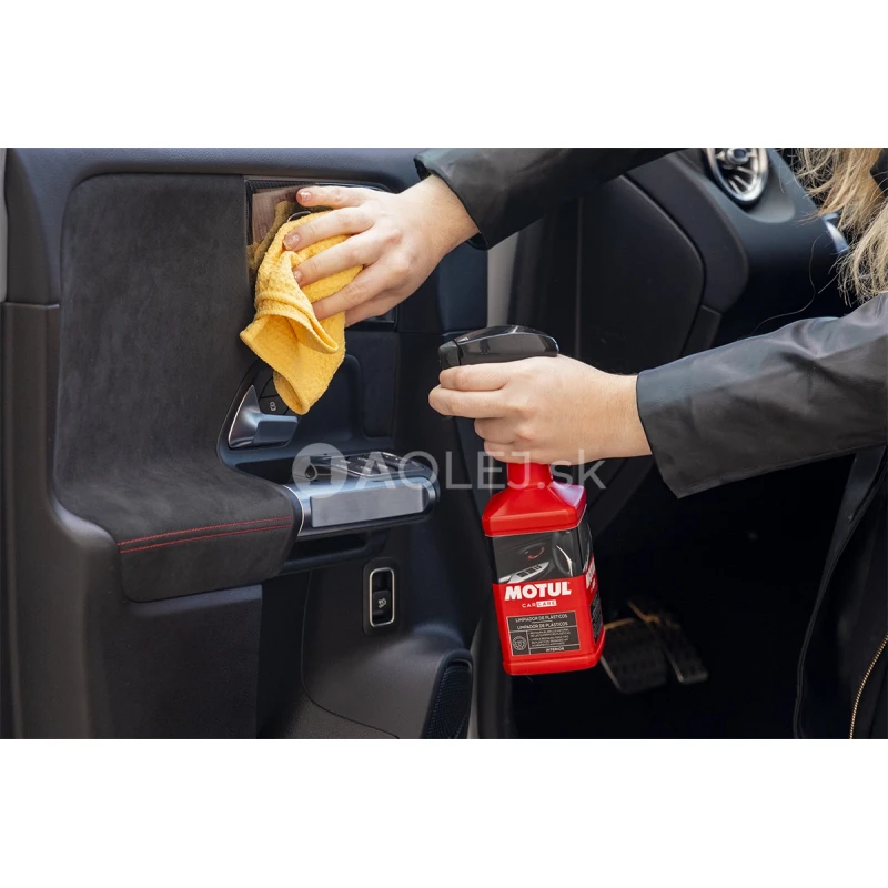 Motul Car Care Mikrovl&aacute;knov&aacute; utierka na plasty
