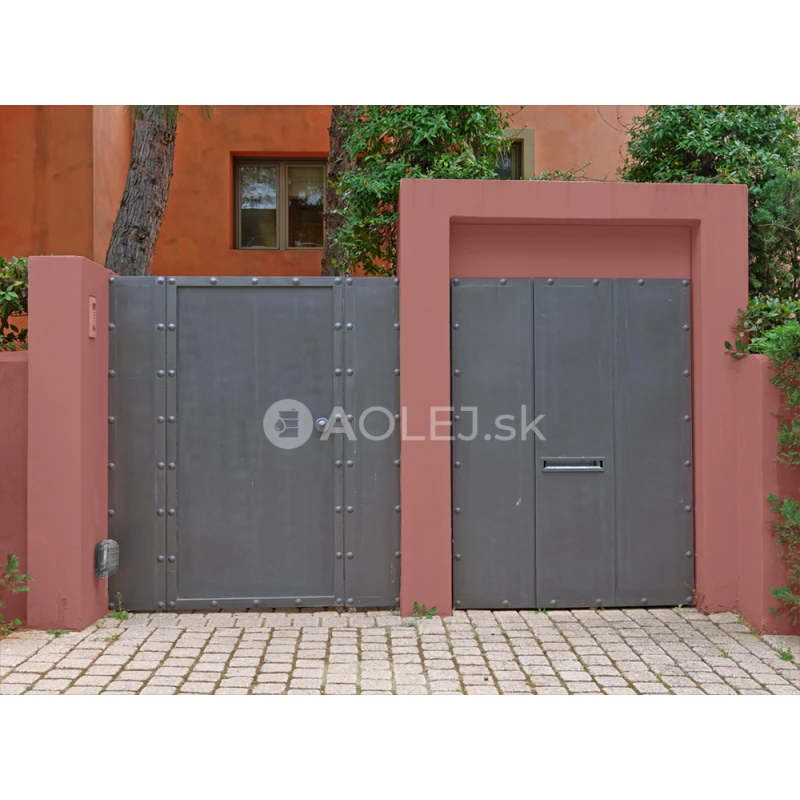 Paradajkovo červená - RAL 3013 10L fasádna farba s technológiou TRIBRID NANO silikón-akrylát-silikát