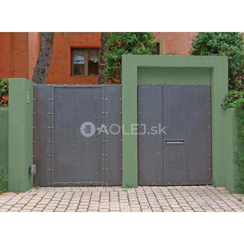 Trávovo zelená - RAL 6010 750ml fasádna farba s technológiou TRIBRID NANO silikón-akrylát-silikát